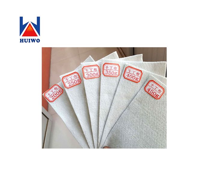 Long or Short Fibers Needle Punched Polyester Geotextile For Road Covering